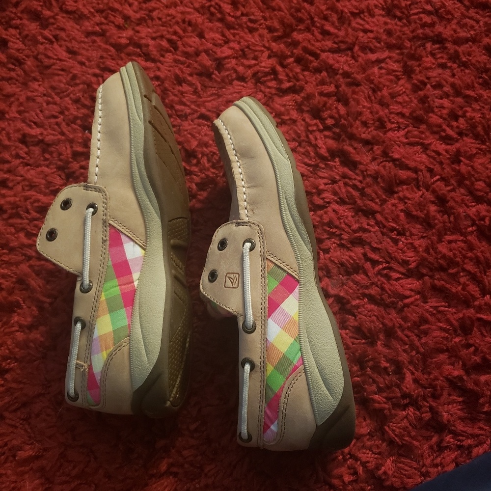 Shoes - Picture 2 of 4
